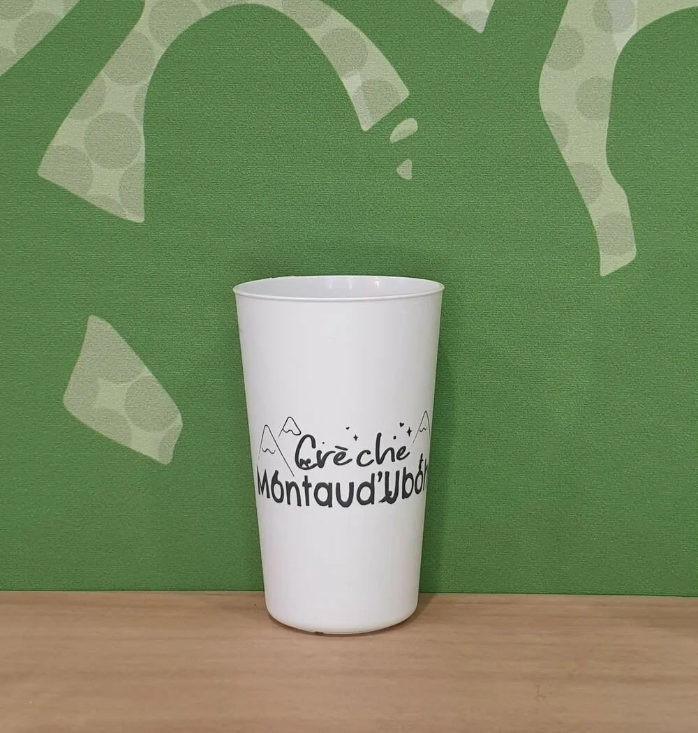 Gobelet personnalisé offert pour un pot de départ